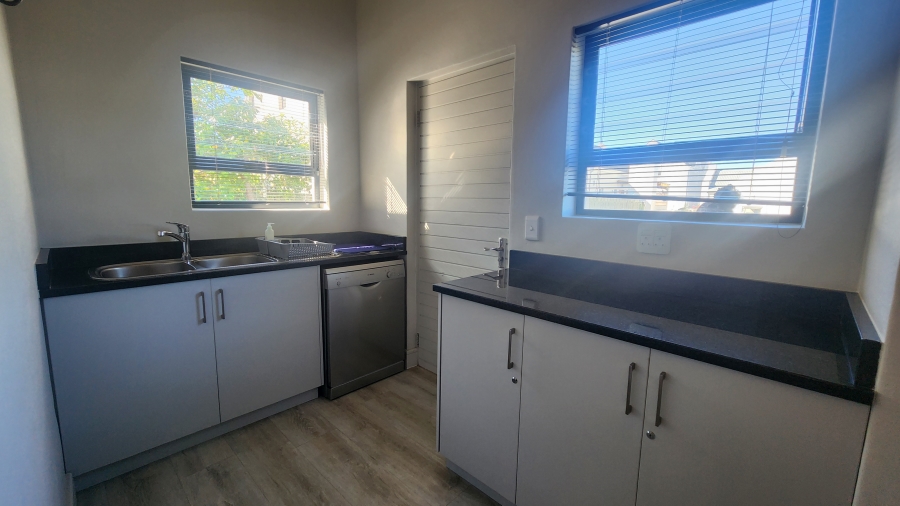4 Bedroom Property for Sale in Westcliff Western Cape